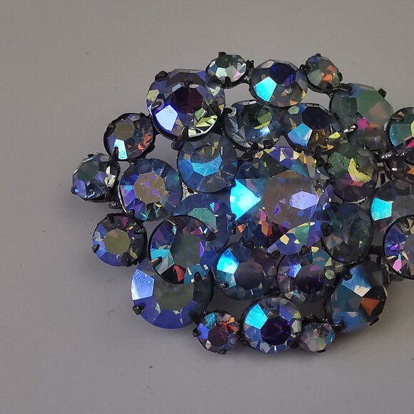 Vintage  TRIAD Multi Level Rhinestone Brooch- Blue Aurora - Picture 16 of 16
